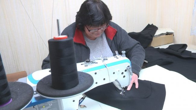 У місті на Волині шиють теплі речі для військових. ФОТО.ВІДЕО
