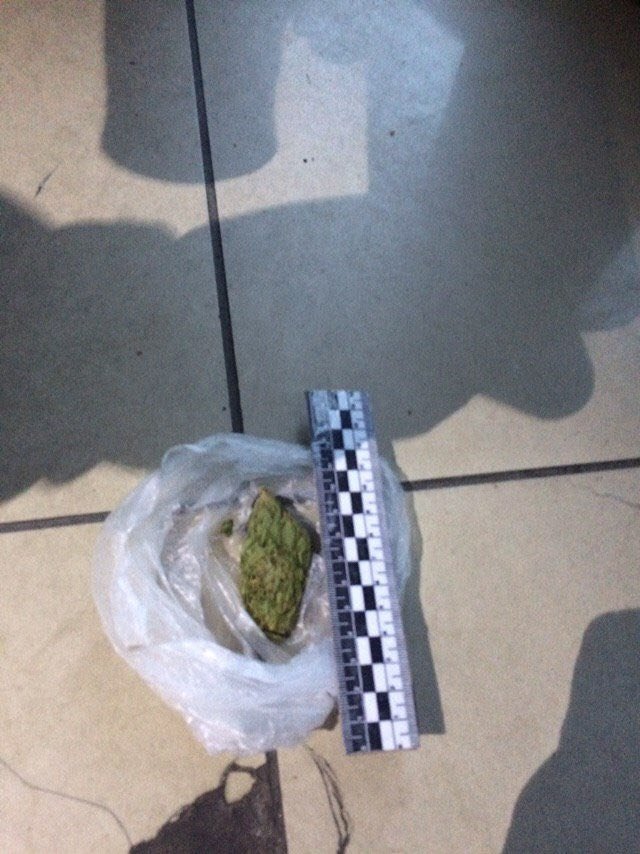 На «Ягодині» у чоловіка вилучили канабіс