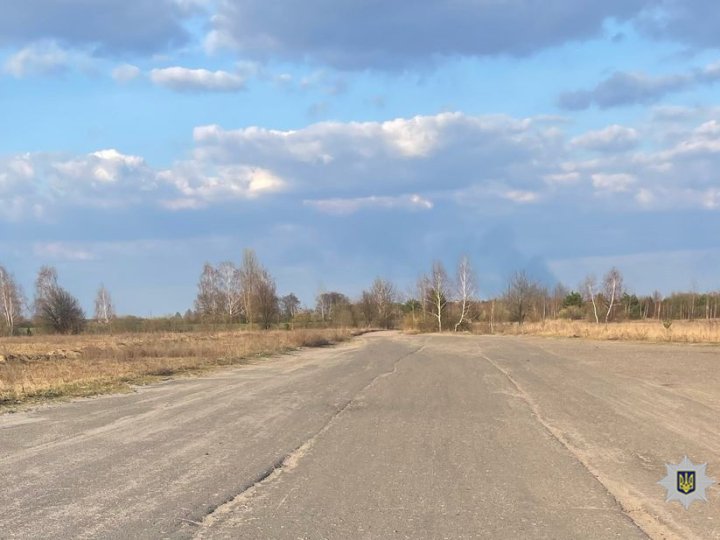 В аварії на злітній смузі для літаків на Волині постраждала дівчина