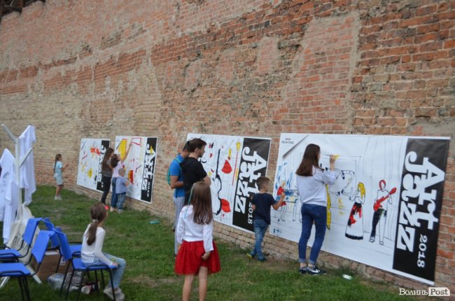 Злива і витончена музика: перший день фестивалю джазу у Луцьку. ФОТО