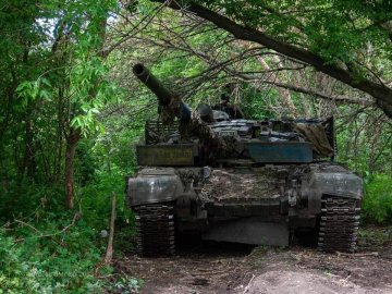 Ідуть важкі бої на Лиманському, Бахмутському, Авдіївському та Мар’їнському напрямках, – Генштаб