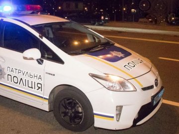 Волинські патрульні супроводили вагітну жінку до пологового