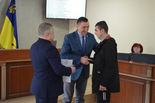 На Волині дитині-сироті вручили ключі від квартири. ФОТО