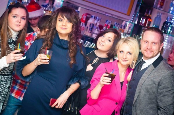 Клуб Seven Show Bar (фото взяті з http://vk.com/show_bar_7)