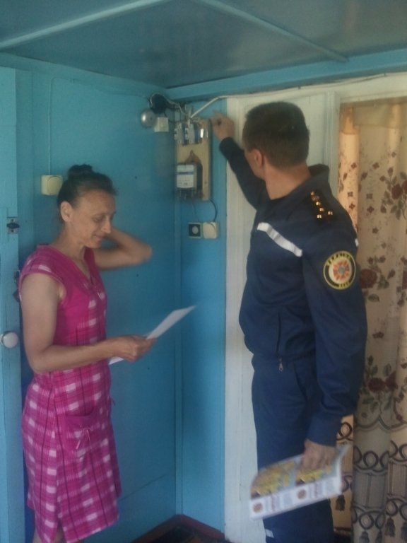 Волинські рятувальники розповіли місцевим жителям як діяти при загрозі терористичного акту