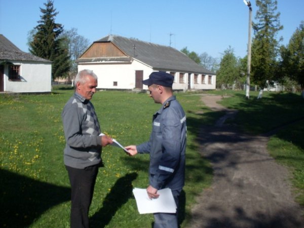 Волинські рятувальники розповіли місцевим жителям як діяти при загрозі терористичного акту