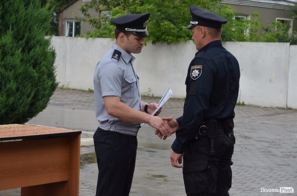 У Луцьку поліцейські отримали нові погони і звання. ФОТО