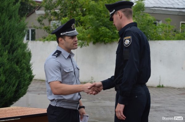 У Луцьку поліцейські отримали нові погони і звання. ФОТО