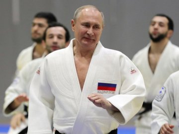У Путіна забрали почесний чорний пояс з тхеквондо