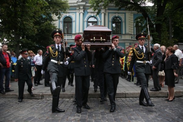 Прощання з Іваном Плющем. ФОТО