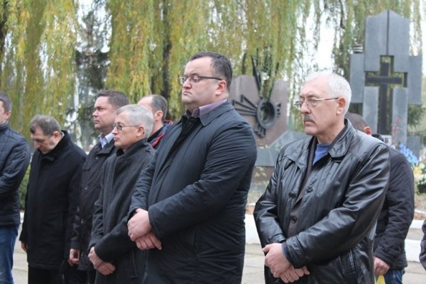 Волинського офіцера поховали в Чернівцях. ФОТО