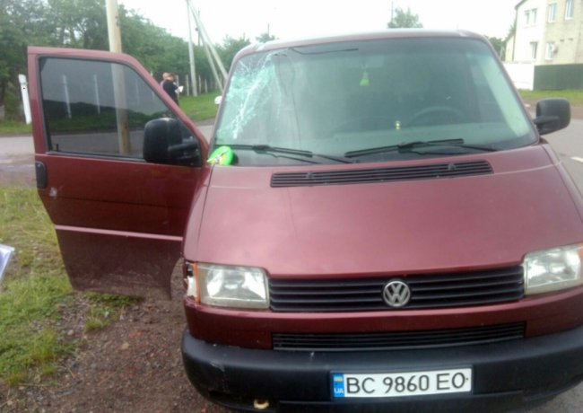 У Нововолинську бус збив велосипедиста: потерпілий – у реанімації. ФОТО