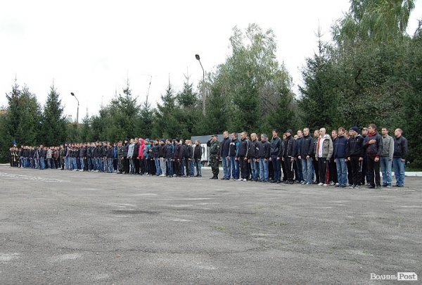 Як волинських юнаків проводжали в армію. ФОТО