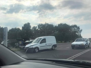 У Рованцях зіткнулися легковики. ФОТО