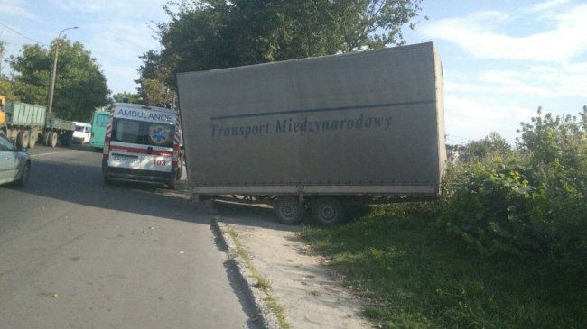 Аварія в Луцьку: постраждали 3 людини