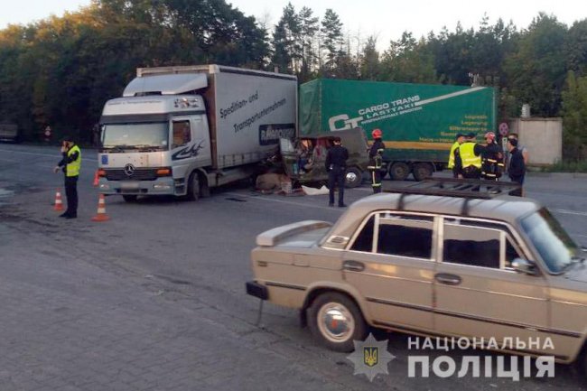 Лучанин на Mercedes зіткнувся з УАЗ: водій легковика загинув. ФОТО