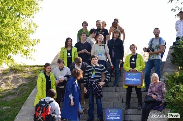 Відкриття театрального фестивалю «Мандрівний вішак - 2016» у Луцьку. ФОТО