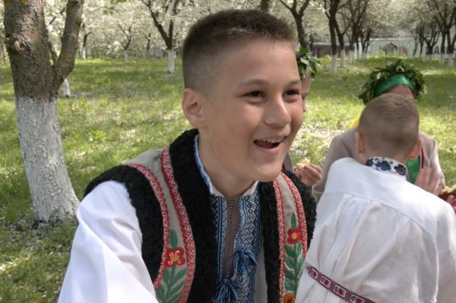 Школярі на Волині відновлюють великодні традиції