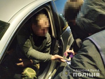 Посадовця Держекоінспекції на Волині, якого впіймали на хабарі, взяли під домашній арешт