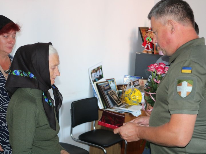 Рідним загиблих захисників з Волині вручили посмертні нагороди. ФОТО