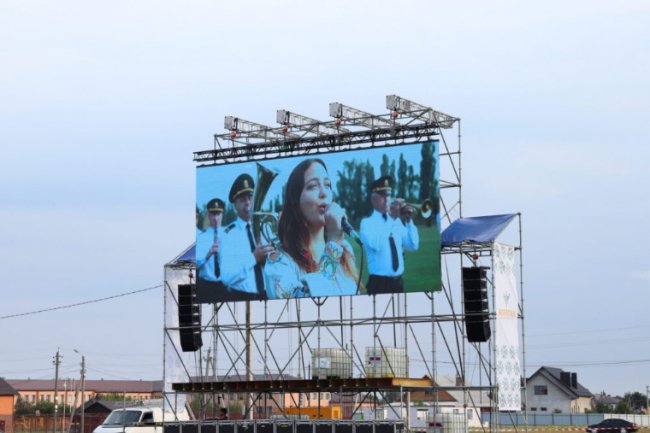 Під Луцьком влаштували автофестиваль. ФОТО