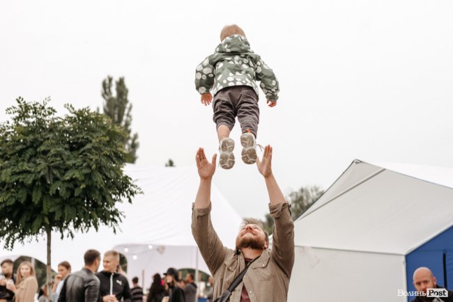 Розкриття таємниці, подарунки та KADNAY «на десерт»: як на «Супернові» веселилися «добрі сусіди». ФОТОРЕПОРТАЖ*