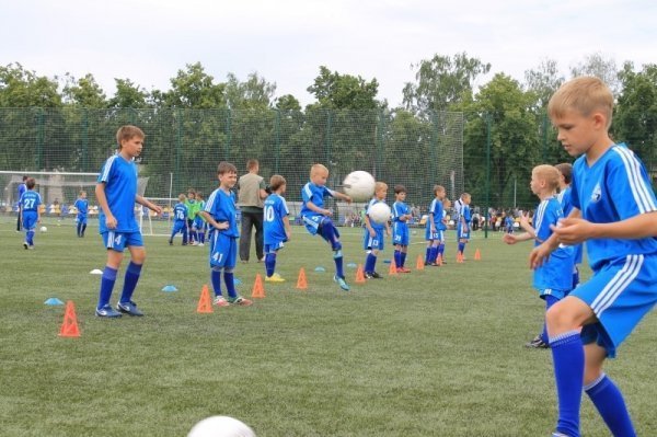 Як Янукович у футбол грав. ФОТО. ВІДЕО