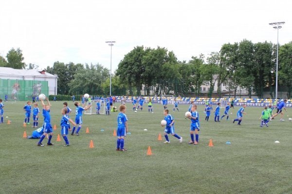 Як Янукович у футбол грав. ФОТО. ВІДЕО