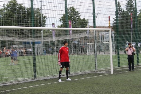 Як Янукович у футбол грав. ФОТО. ВІДЕО