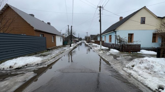 Повінь на Волині: у громаді відкачують воду з вулиць