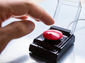 У скількох навчальних закладах Волині встановлені «тривожні кнопки»