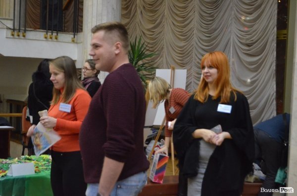 Добро під ялинку: в Луцьку новорічний благодійний ярмарок