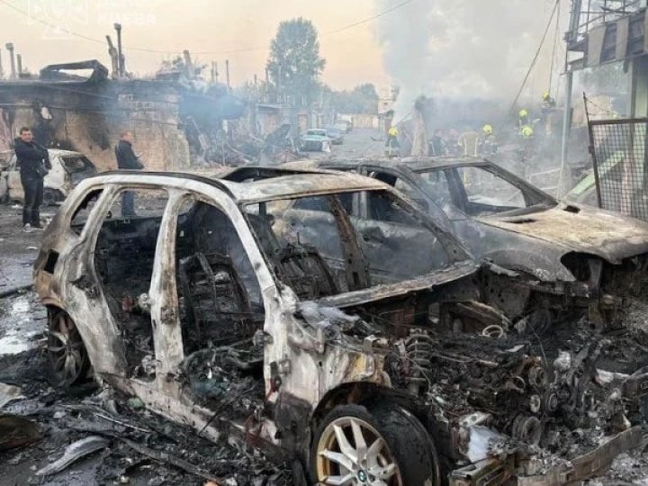 Росія вбила двох людей у Києві під час ракетної атаки
