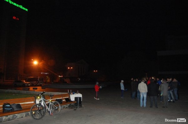 У Луцьку активісти збиралися на Театральному майдані. ФОТО. ВІДЕО