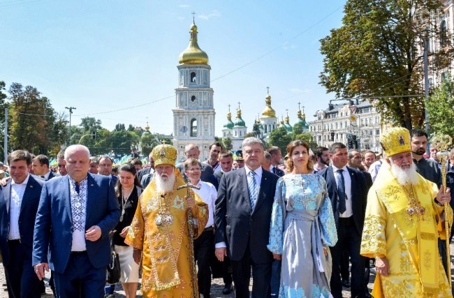 У Києві на хресний хід вийшло 65 тисяч вірян УПЦ КП. ФОТО. ВІДЕО