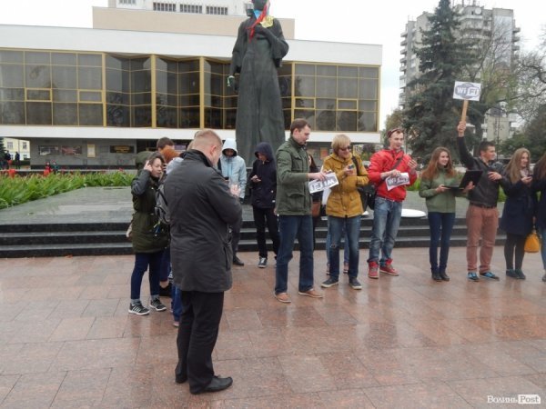 На Театральному майдані Луцька встановили безплатний wi-fi. ФОТО