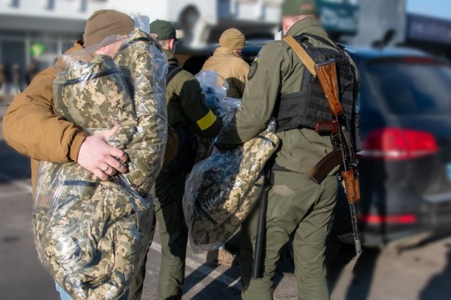 Волинь передала бійцям зимову форму. ФОТО
