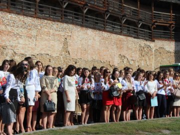 Першокурсників Луцького педколеджу посвятили у студенти. ФОТО