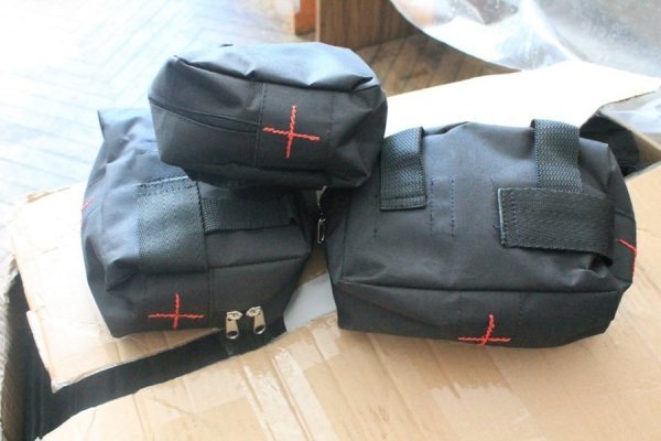 Для волинських бійців збирають індивідуальні аптечки. ФОТО