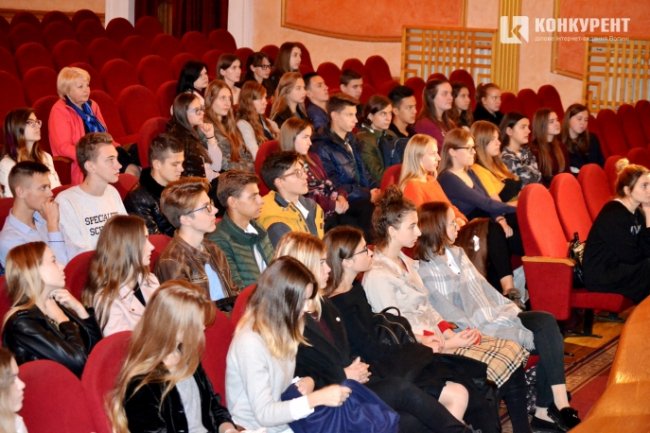 Луцьким школярам розповіли про шкоду від наркотиків. ФОТО