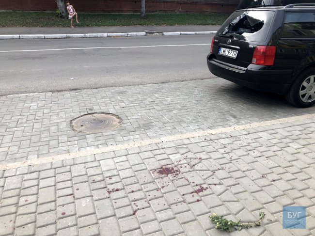 На Волині п'яний чоловік розтрощив магазин та авто колишньої дружини. ФОТО. ВІДЕО