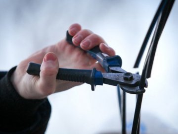 На Волині зловили крадія, який відрізав ціле село від телефонного зв'язку