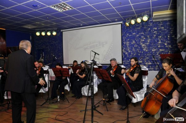 Фото різдвяного балу в Луцьку