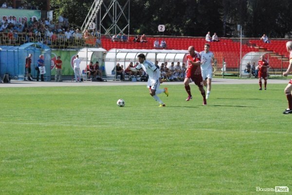 Матч поколінь в Луцьку: ветерани «Волині» проти сучасників. ФОТО