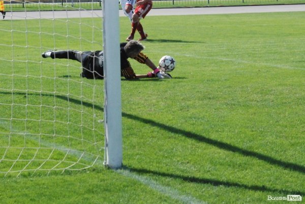 Матч поколінь в Луцьку: ветерани «Волині» проти сучасників. ФОТО