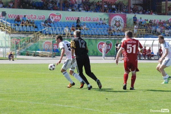 Матч поколінь в Луцьку: ветерани «Волині» проти сучасників. ФОТО