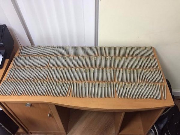 Волинські митники конфіскували ручки «Parker» вартістю 100 тисяч. ФОТО