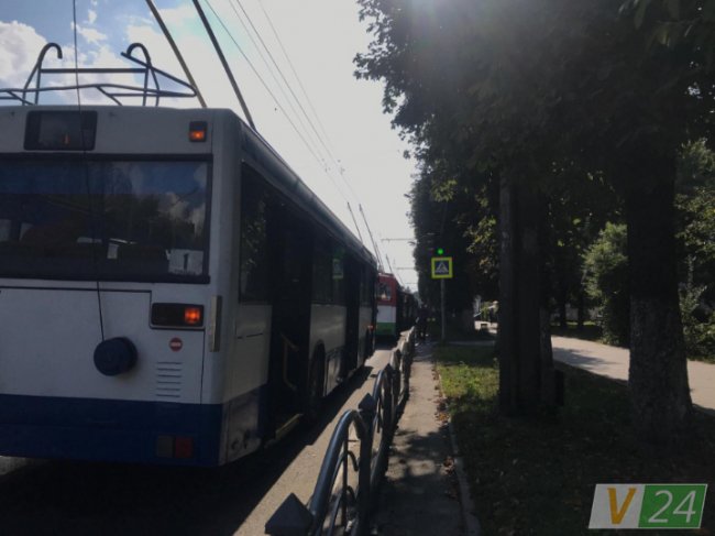 У Луцьку трактор врізався у легковик. ФОТО