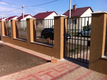 Чому огорожа в дворі необхідна, якщо у вас є домашні тварини*