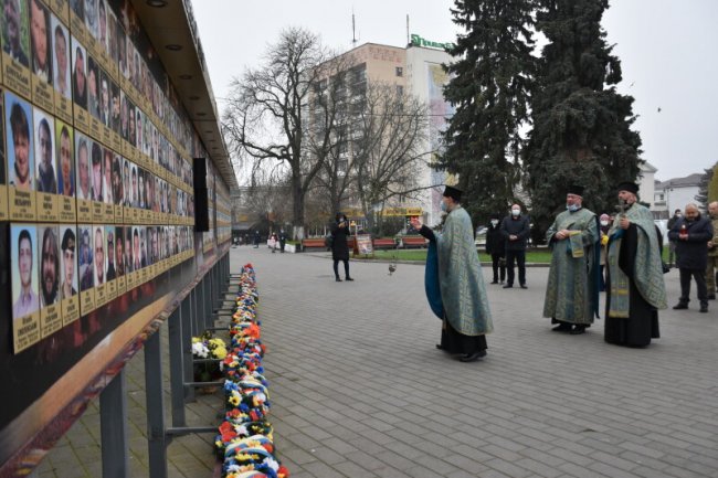 У Луцьку вшанували пам’ять Героїв Небесної Сотні. ФОТО